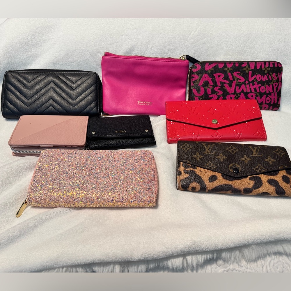 Wallet lot
